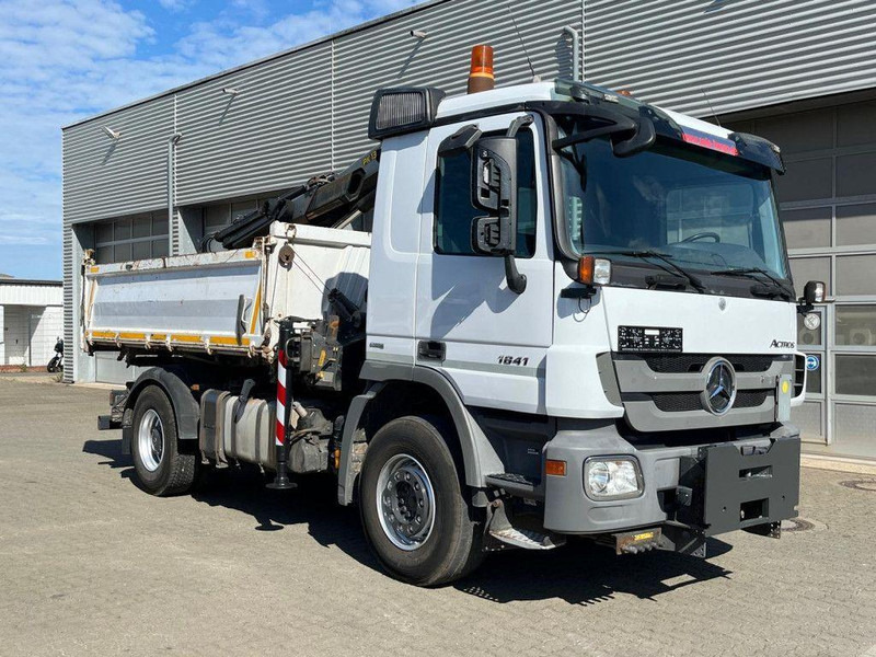 Mercedes-Benz Actros 1841 K 3-Way Meiller Tipper Crane Palfinger PK 13001-KA - Camion basculantă, Camion cu macara: Foto 2 Mercedes-Benz Actros 1841 K 3-Way Meiller Tipper Crane Palfinger PK 13001-KA - Camion basculantă, Camion cu macara: Foto 2
