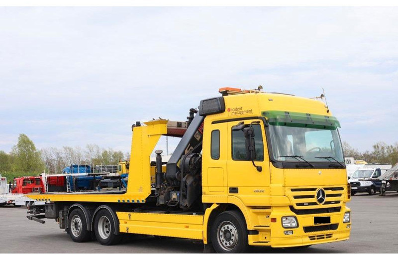 Mercedes-Benz Actros 2532 Vehicle transporter + crane Hiab 477EP-5 HiPro 6x2 - Camion transport auto: Foto 3 Mercedes-Benz Actros 2532 Vehicle transporter + crane Hiab 477EP-5 HiPro 6x2 - Camion transport auto: Foto 3