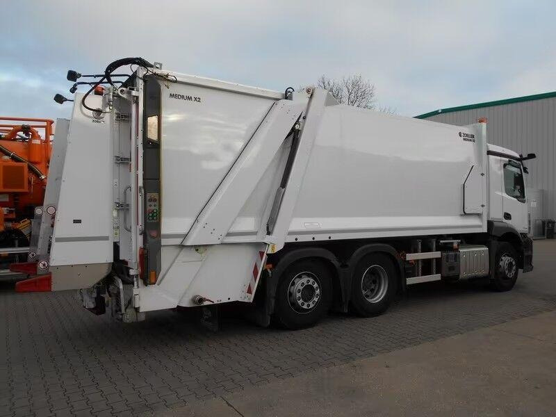 Mercedes-Benz Actros 2536 - Garbage truck - Autogunoiere: Foto 3 Mercedes-Benz Actros 2536 - Garbage truck - Autogunoiere: Foto 3