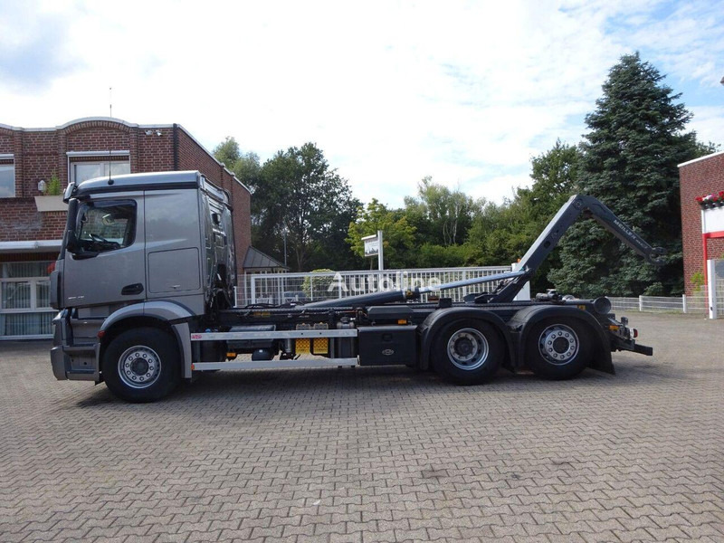 Mercedes-Benz Actros 2545 Hook lift truck 6x2 - Camion cu cârlig, Camion cu macara: Foto 4 Mercedes-Benz Actros 2545 Hook lift truck 6x2 - Camion cu cârlig, Camion cu macara: Foto 4