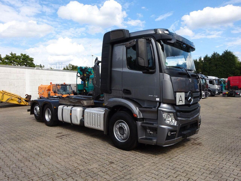Mercedes-Benz Actros 2545 Hook lift truck 6x2 - Camion cu cârlig, Camion cu macara: Foto 3 Mercedes-Benz Actros 2545 Hook lift truck 6x2 - Camion cu cârlig, Camion cu macara: Foto 3