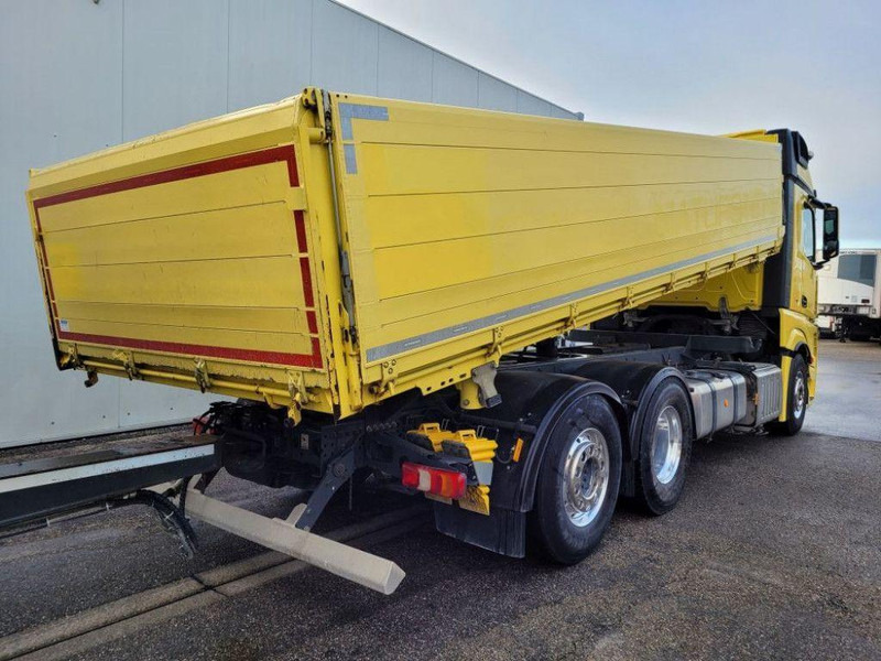 Mercedes-Benz Actros 2551 - Camion basculantă: Foto 4 Mercedes-Benz Actros 2551 - Camion basculantă: Foto 4