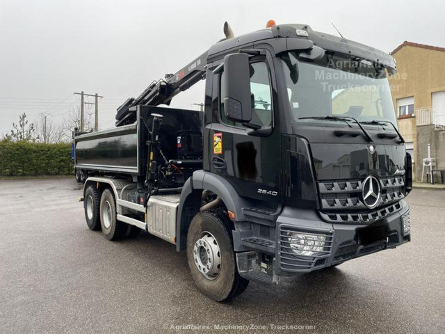 Mercedes-Benz Arocs 2640 - Camion basculantă, Camion cu macara: Foto 3 Mercedes-Benz Arocs 2640 - Camion basculantă, Camion cu macara: Foto 3