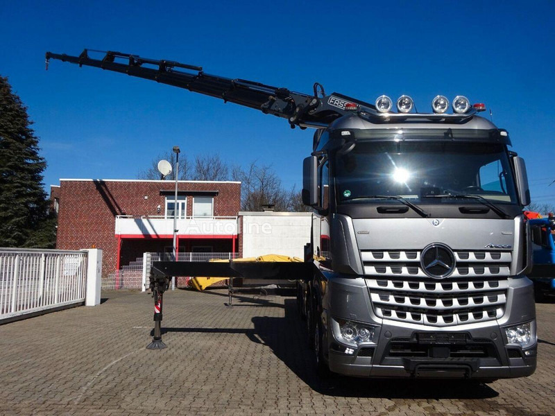 Mercedes-Benz Arocs 3453 8x2 Open Flatbed + Crane Fassi F820 - Camion platformă, Camion cu macara: Foto 4 Mercedes-Benz Arocs 3453 8x2 Open Flatbed + Crane Fassi F820 - Camion platformă, Camion cu macara: Foto 4