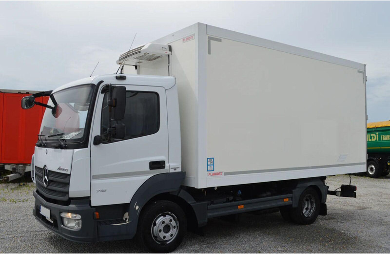 Mercedes-Benz Atego 716 IZOTERMA REFRIGERATOR SIDE DOOR - Camion frigider: Foto 2 Mercedes-Benz Atego 716 IZOTERMA REFRIGERATOR SIDE DOOR - Camion frigider: Foto 2
