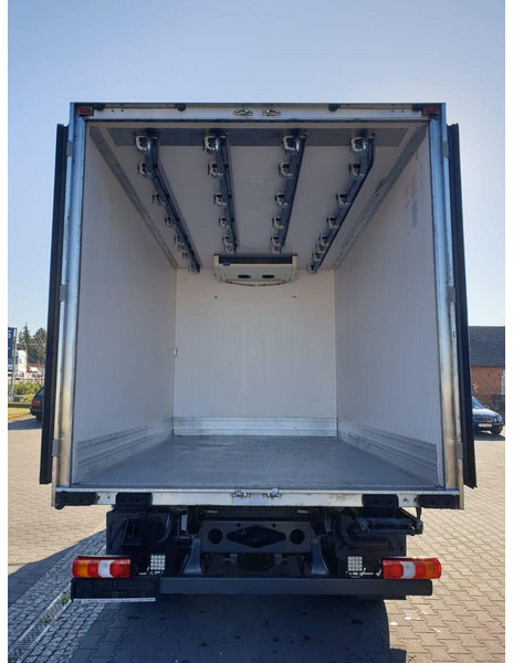 Mercedes-Benz Atego 816 EURO 6 HOOK REFRIGERATOR ROHRBAHNEN - Camion frigider: Foto 1 Mercedes-Benz Atego 816 EURO 6 HOOK REFRIGERATOR ROHRBAHNEN - Camion frigider: Foto 1