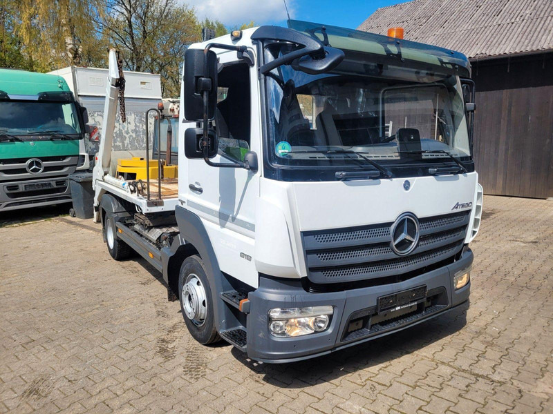 Mercedes-Benz Atego 818 Skip loader - Camion container de gunoi: Foto 2 Mercedes-Benz Atego 818 Skip loader - Camion container de gunoi: Foto 2