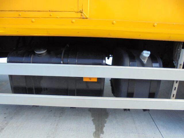 Maşină pentru vidanjări Mercedes-Benz Axor 1829 - Vacuum truck: Foto 7