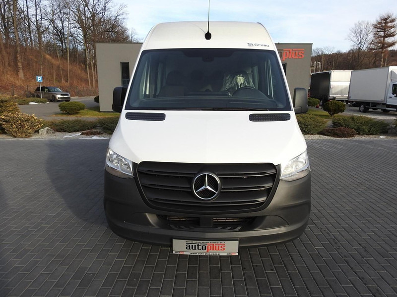 Mercedes-Benz SPRINTER 314 FURGON BRYGADÓWKA 6 MIEJSC TEMPOMAT KLIMATYZACJA - Microbuz, Transport persoane: Foto 5 Mercedes-Benz SPRINTER 314 FURGON BRYGADÓWKA 6 MIEJSC TEMPOMAT KLIMATYZACJA - Microbuz, Transport persoane: Foto 5