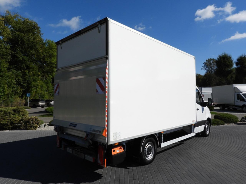 Mercedes-Benz SPRINTER 315 - Autoutilitară box: Foto 3 Mercedes-Benz SPRINTER 315 - Autoutilitară box: Foto 3