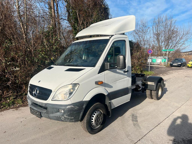Mercedes-Benz SPRINTER 519 - Cap tractoare BE: Foto 1 Mercedes-Benz SPRINTER 519 - Cap tractoare BE: Foto 1