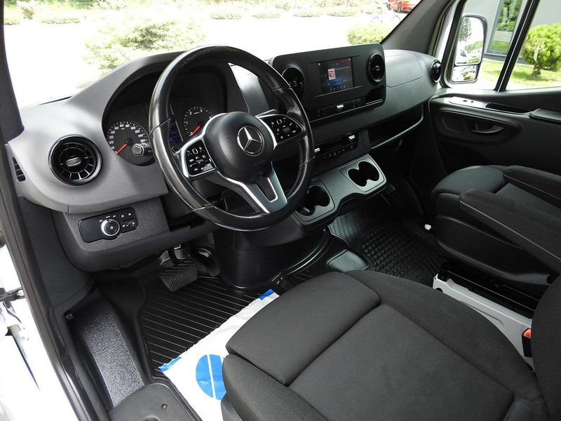 Mercedes-Benz SPRINTER FURGON BRYGADÓWKA 5 MIEJSC TEMPOMAT NAWIGACJA KLIMATYZ - Microbuz, Transport persoane: Foto 2 Mercedes-Benz SPRINTER FURGON BRYGADÓWKA 5 MIEJSC TEMPOMAT NAWIGACJA KLIMATYZ - Microbuz, Transport persoane: Foto 2