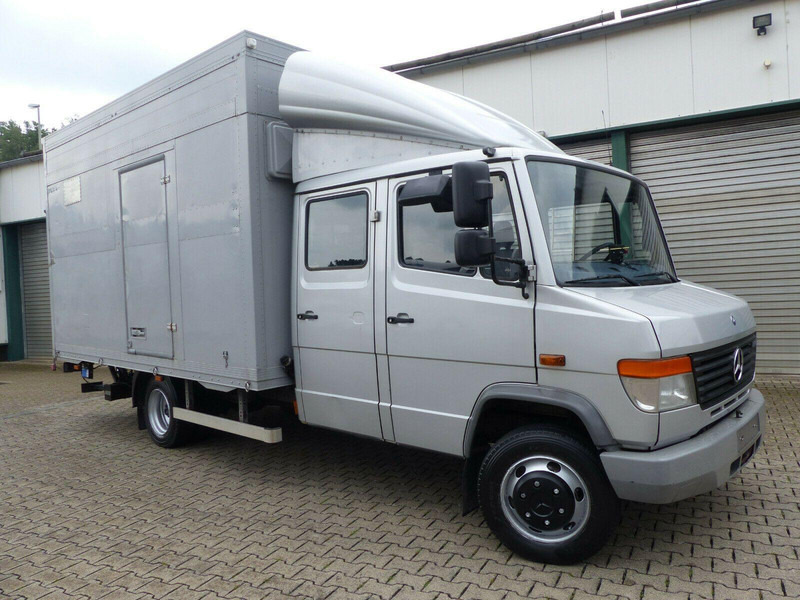 Mercedes-Benz Vario 818 Doka horse transporter + Tail lift - Camion transport cai: Foto 4 Mercedes-Benz Vario 818 Doka horse transporter + Tail lift - Camion transport cai: Foto 4