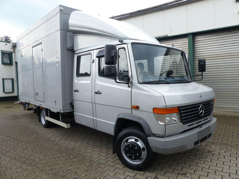 Mercedes-Benz Vario 818 Doka horse transporter + Tail lift - Camion transport cai: Foto 2 Mercedes-Benz Vario 818 Doka horse transporter + Tail lift - Camion transport cai: Foto 2