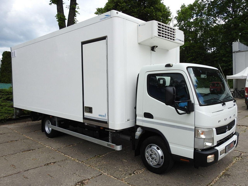 Mitsubishi Fuso CANTER FUSO 7C15 KONTENER CHŁODNIA WINDA 14 PALET -4*C ZASILANIE - Camion frigider: Foto 4 Mitsubishi Fuso CANTER FUSO 7C15 KONTENER CHŁODNIA WINDA 14 PALET -4*C ZASILANIE - Camion frigider: Foto 4