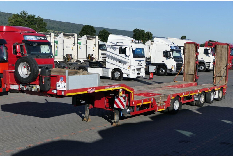 Nooteboom NISKOPODWOZIE LAWETA / 4 OSIOWA / DMC: 73500 KG / NAJAZDY HYDRAU - Semiremorcă transport agabaritic: Foto 1 Nooteboom NISKOPODWOZIE LAWETA / 4 OSIOWA / DMC: 73500 KG / NAJAZDY HYDRAU - Semiremorcă transport agabaritic: Foto 1