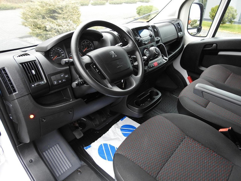 Peugeot BOXER KONTENER WINDA 8 PALET TEMPOMAT KLIMATYZACJA 140KM [ V050 - Autoutilitară box: Foto 2 Peugeot BOXER KONTENER WINDA 8 PALET TEMPOMAT KLIMATYZACJA 140KM [ V050 - Autoutilitară box: Foto 2
