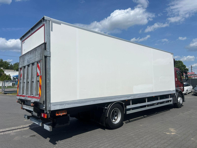 Renault D 18 250 DTI 18T REFRIGERATOR + LIFT - Camion frigider: Foto 4 Renault D 18 250 DTI 18T REFRIGERATOR + LIFT - Camion frigider: Foto 4
