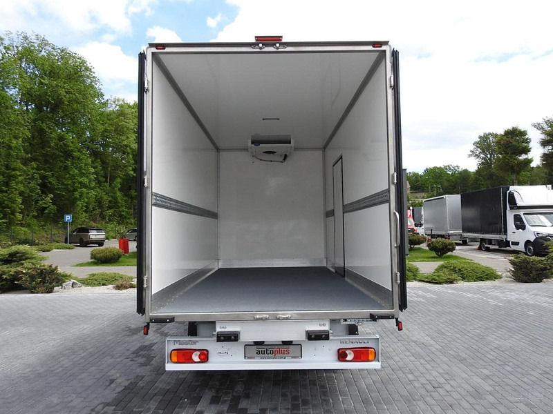 Autoutilitară frigorifica nou Renault MASTER NOWY CHŁODNIA KONTENER -10*C 8 PALET TEMPOMAT KLIMATYZACJ: Foto 12 Autoutilitară frigorifica nou Renault MASTER NOWY CHŁODNIA KONTENER -10*C 8 PALET TEMPOMAT KLIMATYZACJ: Foto 12