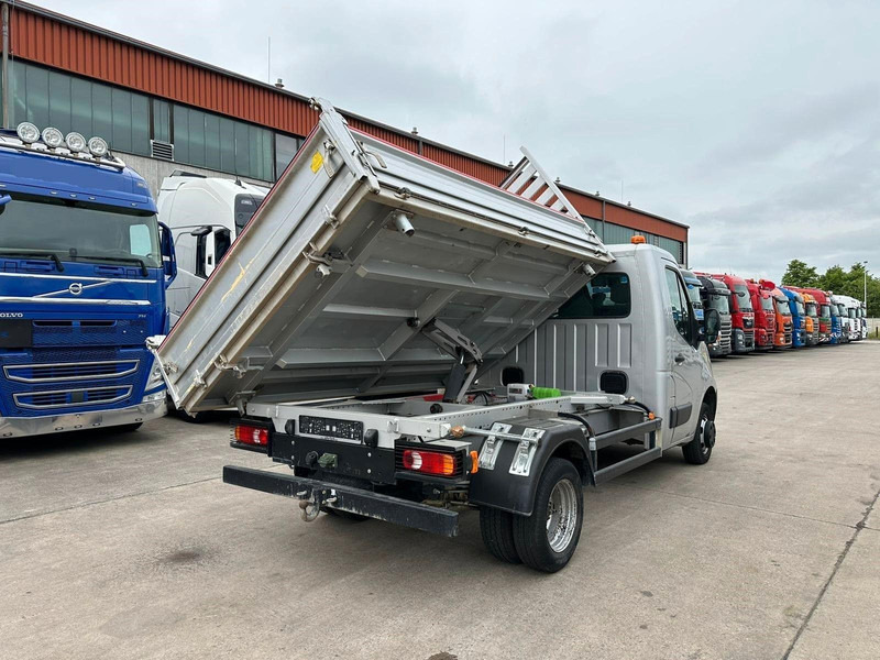 Renault Master 165 2.2 DCI 4x4 3-Way Tipper - Camion basculantă: Foto 4 Renault Master 165 2.2 DCI 4x4 3-Way Tipper - Camion basculantă: Foto 4
