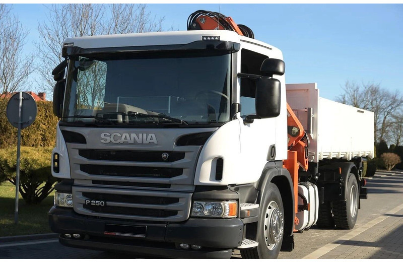 Scania P 250 - 3 way tipper + crane - Camion basculantă, Camion cu macara: Foto 3 Scania P 250 - 3 way tipper + crane - Camion basculantă, Camion cu macara: Foto 3