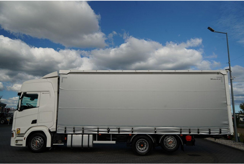 Scania R 450 / MEGA / 6x2 / FIRANKA - 8,2 m / SOLÓWKA / OŚ PODNOSZONA / - Camion cu prelată: Foto 3 Scania R 450 / MEGA / 6x2 / FIRANKA - 8,2 m / SOLÓWKA / OŚ PODNOSZONA / - Camion cu prelată: Foto 3