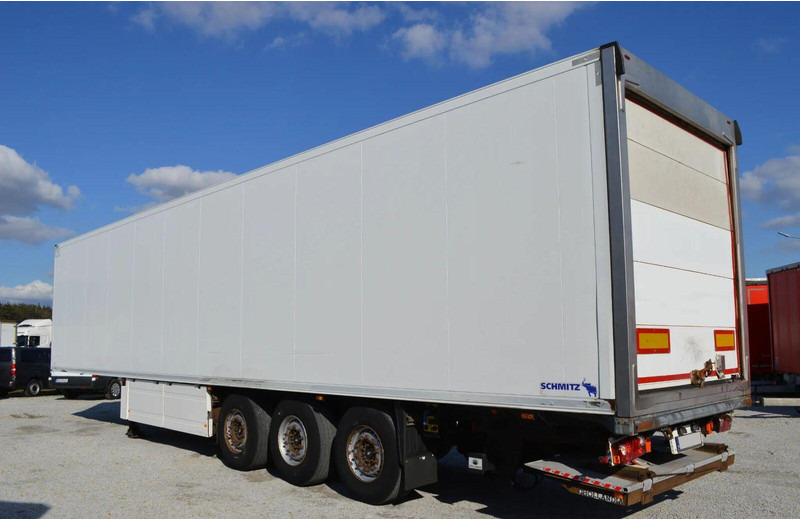 Schmitz Cargobull SKO 24REFRIGERATOR + LIFT ROLLER SHUTTER CARRIER VECTOR 1850Mtº - Semiremorcă frigider: Foto 5 Schmitz Cargobull SKO 24REFRIGERATOR + LIFT ROLLER SHUTTER CARRIER VECTOR 1850Mtº - Semiremorcă frigider: Foto 5