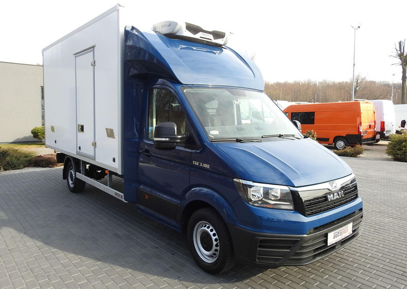 Volkswagen Crafter REGRIGERATOR BOX -5*C 8 PALLETS HEATING FUNCTION - Autoutilitară frigorifica: Foto 4 Volkswagen Crafter REGRIGERATOR BOX -5*C 8 PALLETS HEATING FUNCTION - Autoutilitară frigorifica: Foto 4