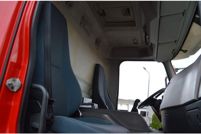 Volvo FE 18.280 - Camion platformă, Camion cu macara: Foto 5 Volvo FE 18.280 - Camion platformă, Camion cu macara: Foto 5