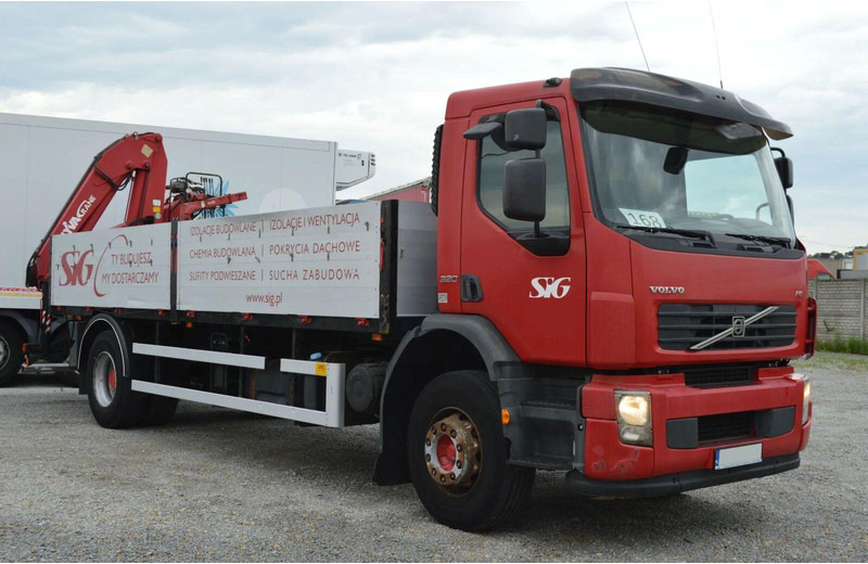 Volvo FE 18.320 FLATBED CRANE - Camion platformă, Camion cu macara: Foto 3 Volvo FE 18.320 FLATBED CRANE - Camion platformă, Camion cu macara: Foto 3
