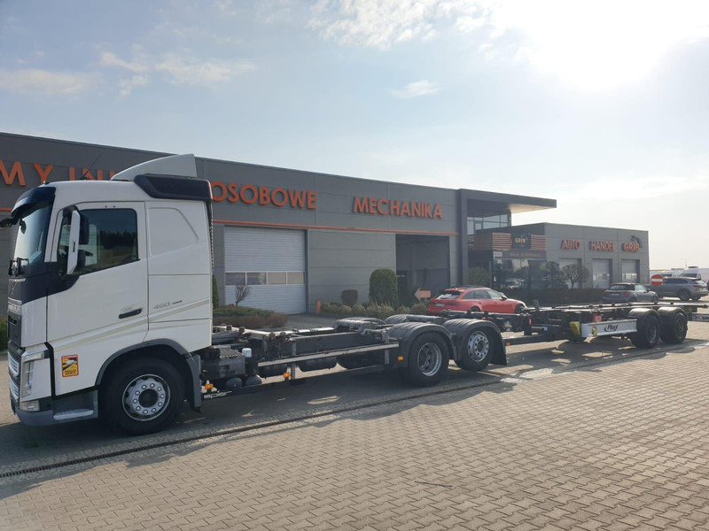 Volvo FH 460 EURO 6 BDF SWAP CHASSIS + TRAILER FLIEGL TWP180 - Camion şasiu: Foto 2 Volvo FH 460 EURO 6 BDF SWAP CHASSIS + TRAILER FLIEGL TWP180 - Camion şasiu: Foto 2