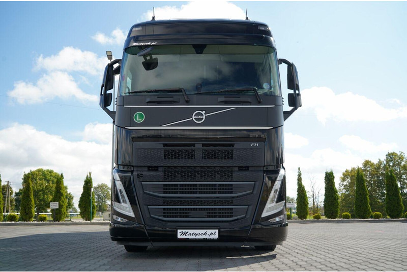 Volvo FH 500 / I-SAVE / TANDEM PRZEJAZDOWY / 2023 / KLIMA POSTOJOWA / - Camion cu prelată: Foto 3 Volvo FH 500 / I-SAVE / TANDEM PRZEJAZDOWY / 2023 / KLIMA POSTOJOWA / - Camion cu prelată: Foto 3