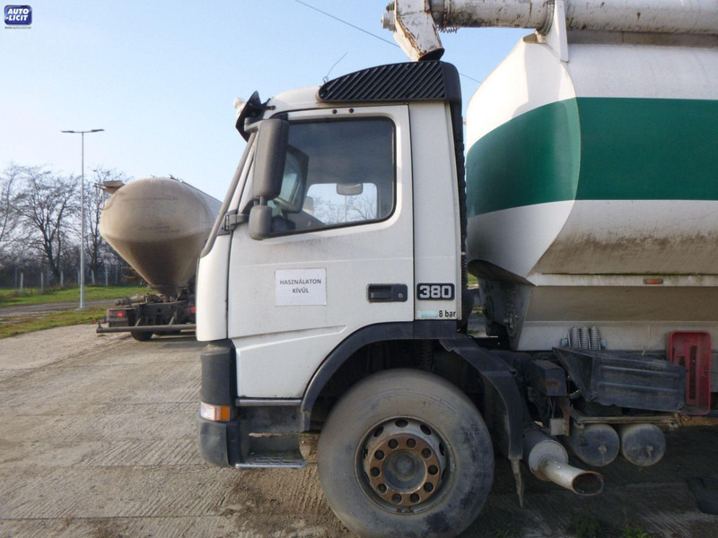 Volvo FM 12.380. - Camion cisternă: Foto 2 Volvo FM 12.380. - Camion cisternă: Foto 2