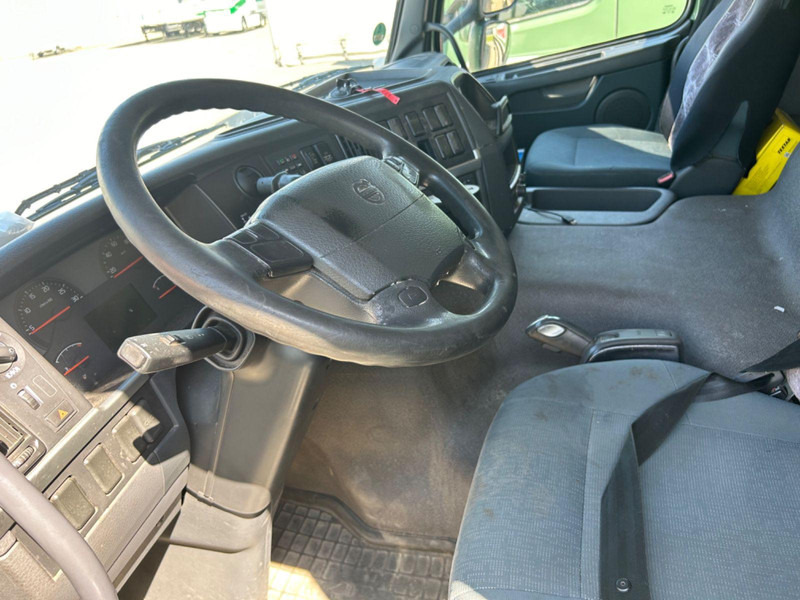 Volvo FM330 Kran Hiab 113K Pro Euro 5+EEV.2x Ger - Camion platformă, Camion cu macara: Foto 5 Volvo FM330 Kran Hiab 113K Pro Euro 5+EEV.2x Ger - Camion platformă, Camion cu macara: Foto 5