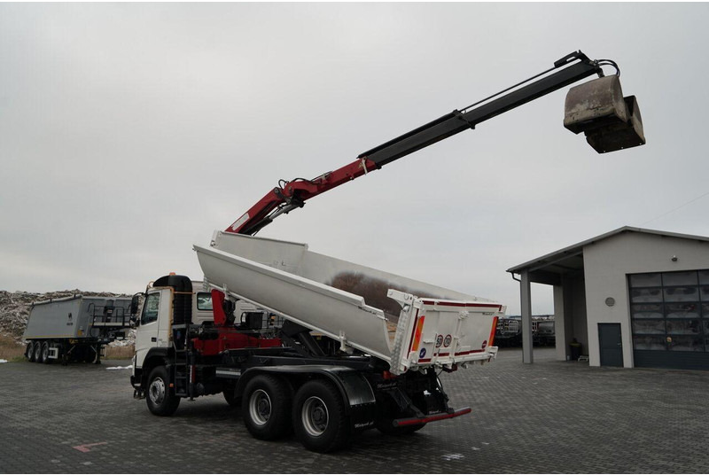 Volvo FMX 380 / 6x4 / WYWROTKA + HDS HMF 1820 K2 / HYDROBURTA / STEROW - Camion basculantă, Camion cu macara: Foto 3 Volvo FMX 380 / 6x4 / WYWROTKA + HDS HMF 1820 K2 / HYDROBURTA / STEROW - Camion basculantă, Camion cu macara: Foto 3