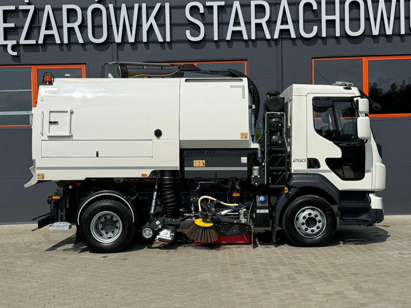Volvo VOLVO FL 15.250 Euro 6 // zamiatarka dwustronna JOHNSTON VT652 - Măturătoare stradală: Foto 5 Volvo VOLVO FL 15.250 Euro 6 // zamiatarka dwustronna JOHNSTON VT652 - Măturătoare stradală: Foto 5