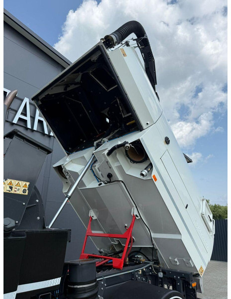 Măturătoare stradală Volvo VOLVO FL 15.250 Euro 6 // zamiatarka dwustronna JOHNSTON VT652: Foto 20