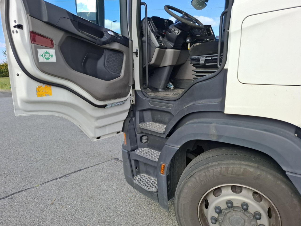 SCANIA SCANIAG410 A4x2 GNC - Cap tractor: Foto 4 SCANIA SCANIAG410 A4x2 GNC - Cap tractor: Foto 4