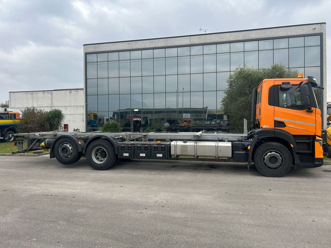 IVECO 400 - Camion şasiu: Foto 4 IVECO 400 - Camion şasiu: Foto 4