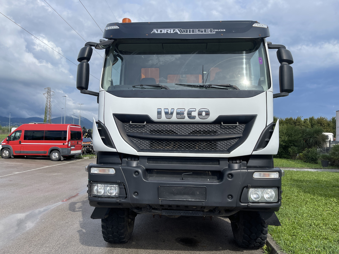 IVECO Trakker 450 - Camion basculantă: Foto 3 IVECO Trakker 450 - Camion basculantă: Foto 3