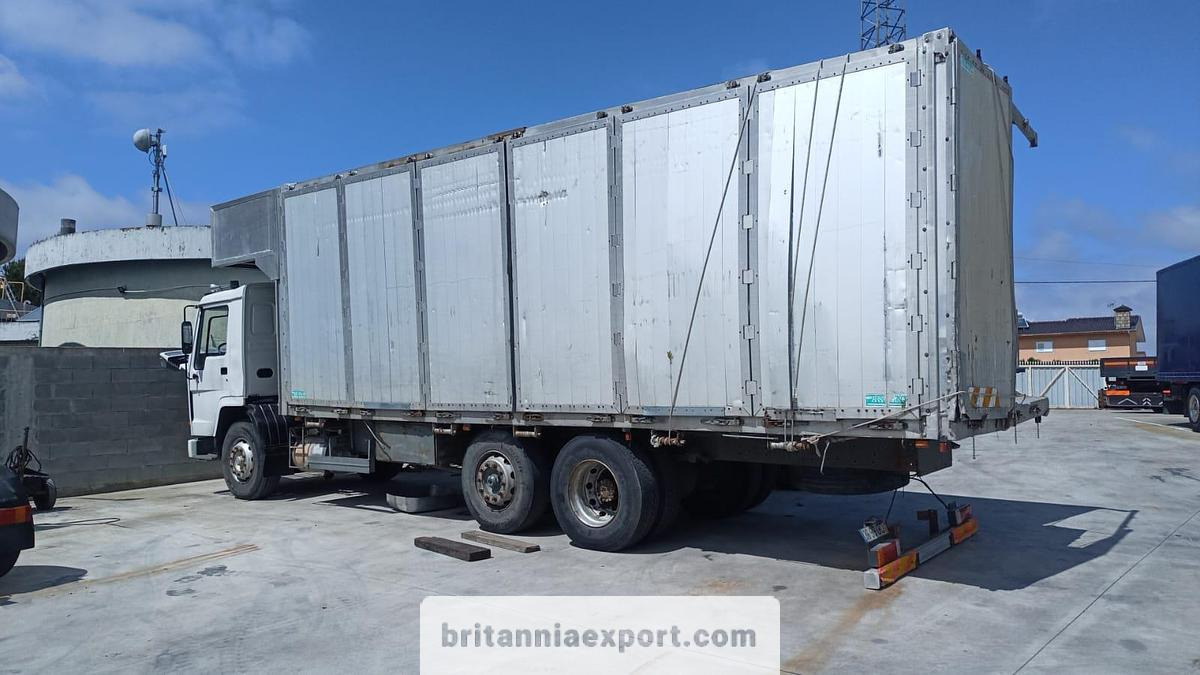VOLVO FL10 320 | Intercooler | 6X2 8 tyres | 26 ton - Camion basculantă: Foto 2 VOLVO FL10 320 | Intercooler | 6X2 8 tyres | 26 ton - Camion basculantă: Foto 2