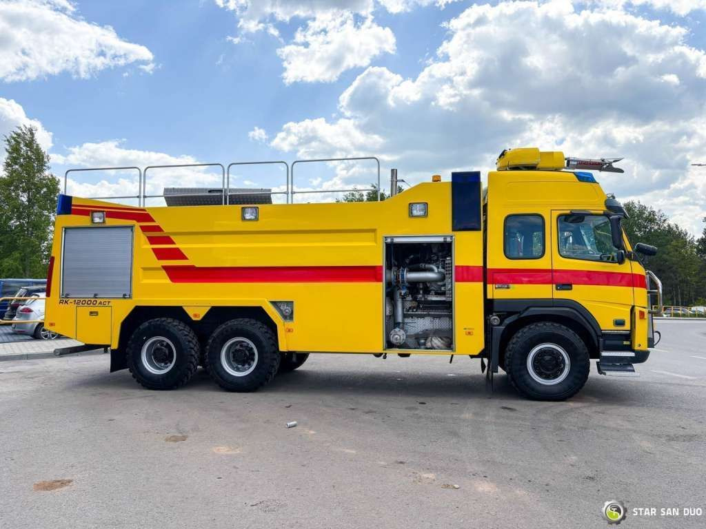Volvo FM 460 6x6 Rosenbauer Fire Truck LSP Water Tank - Camion: Foto 3 Volvo FM 460 6x6 Rosenbauer Fire Truck LSP Water Tank - Camion: Foto 3