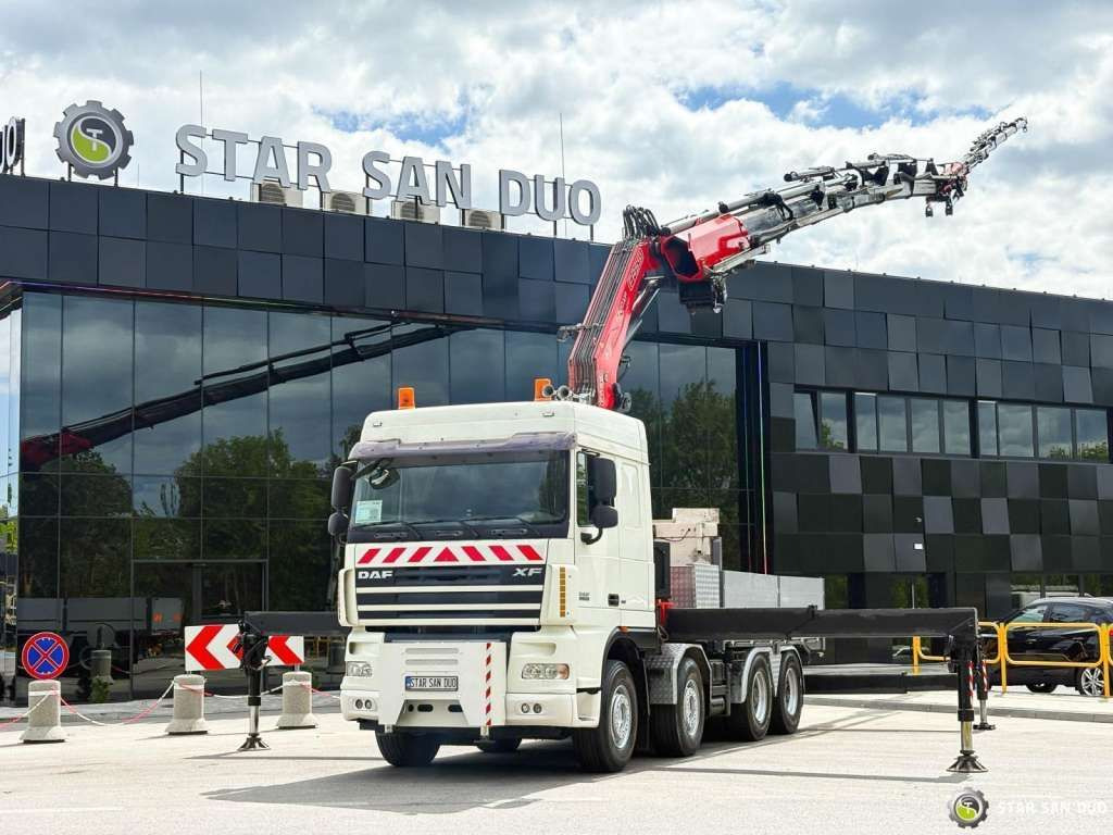 DAF XF 105.510 8x4 FASSI F800 XP Crane Fifth wheel - Cap tractor: Foto 1 DAF XF 105.510 8x4 FASSI F800 XP Crane Fifth wheel - Cap tractor: Foto 1