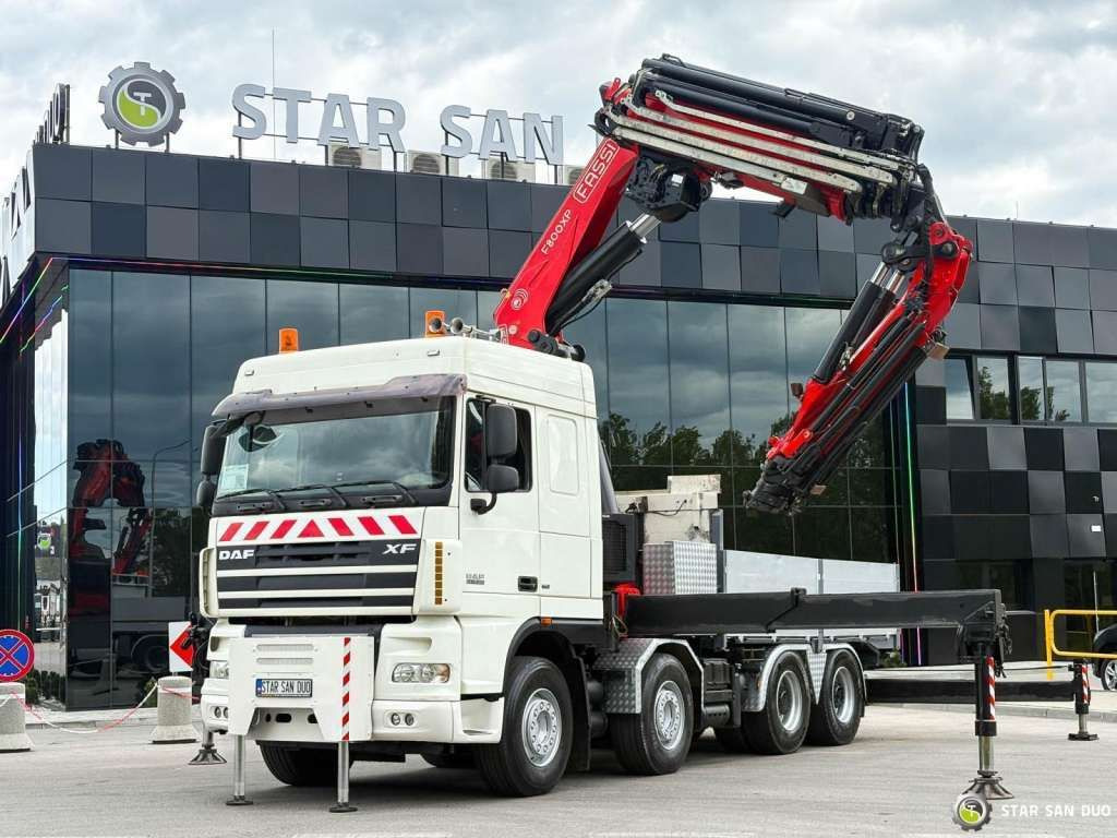 DAF XF 105.510 8x4 FASSI F800 XP Crane Fifth wheel - Cap tractor: Foto 2 DAF XF 105.510 8x4 FASSI F800 XP Crane Fifth wheel - Cap tractor: Foto 2