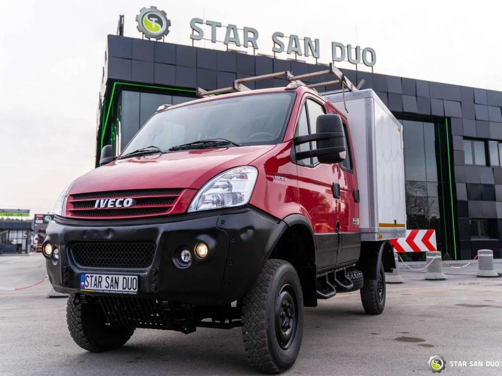 Iveco DAILY 4X4 OFFROAD CAMPER BOX DOKA Iveco DAILY 4X4 OFFROAD CAMPER BOX DOKA - Camion şasiu: Foto 4 Iveco DAILY 4X4 OFFROAD CAMPER BOX DOKA Iveco DAILY 4X4 OFFROAD CAMPER BOX DOKA - Camion şasiu: Foto 4