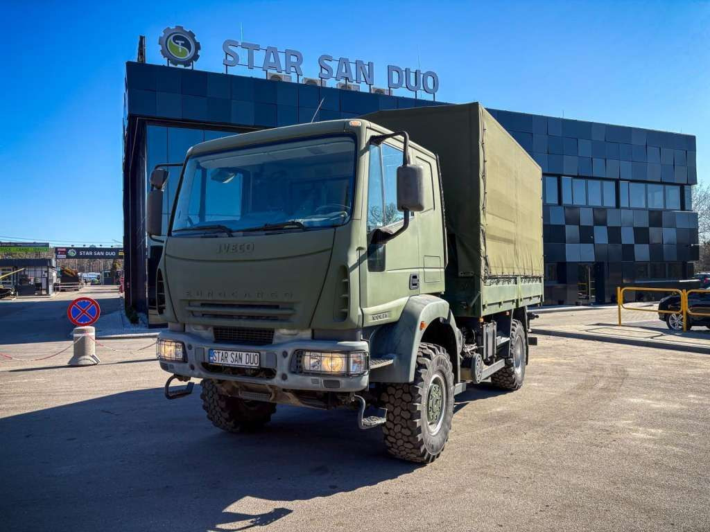 Iveco  EUROCARGO 4x4 Offroad Camper Winde - Camion cu prelată: Foto 1 Iveco  EUROCARGO 4x4 Offroad Camper Winde - Camion cu prelată: Foto 1