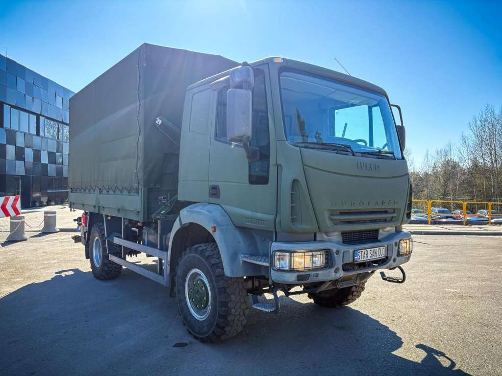 Iveco  EUROCARGO 4x4 Offroad Camper Winde - Camion cu prelată: Foto 2 Iveco  EUROCARGO 4x4 Offroad Camper Winde - Camion cu prelată: Foto 2