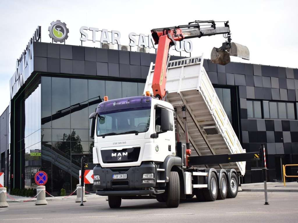 MAN TGS 35.400 8X4 PALFINGER PK 33002 CRANE KIPPER - Camion basculantă: Foto 2 MAN TGS 35.400 8X4 PALFINGER PK 33002 CRANE KIPPER - Camion basculantă: Foto 2