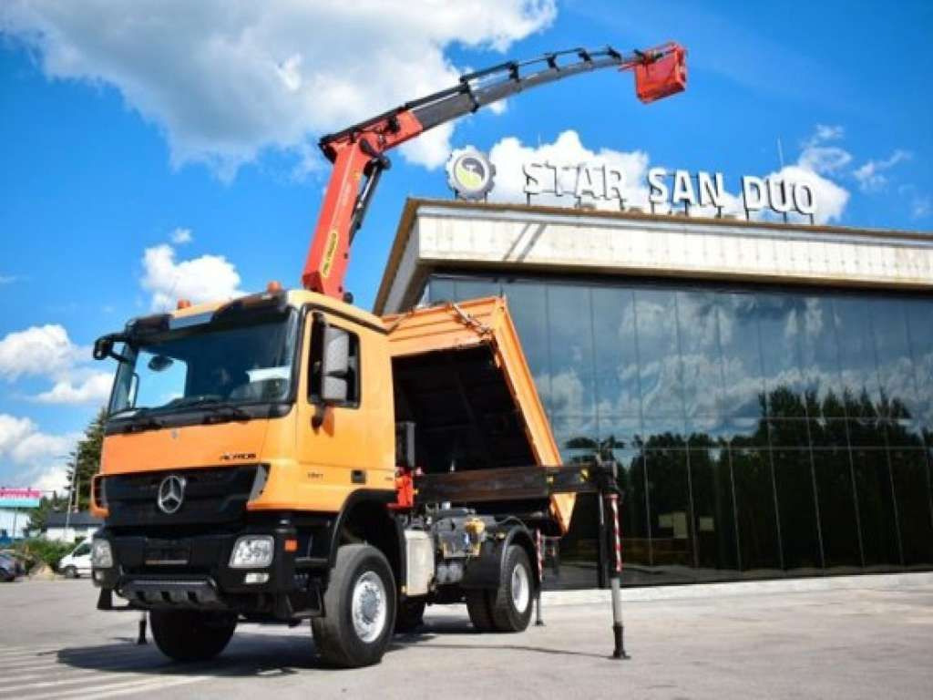 Mercedes-Benz ACTROS 1841 4x4 PALFINGER PK 22002 CRANE KIPER - Camion cu macara: Foto 5 Mercedes-Benz ACTROS 1841 4x4 PALFINGER PK 22002 CRANE KIPER - Camion cu macara: Foto 5