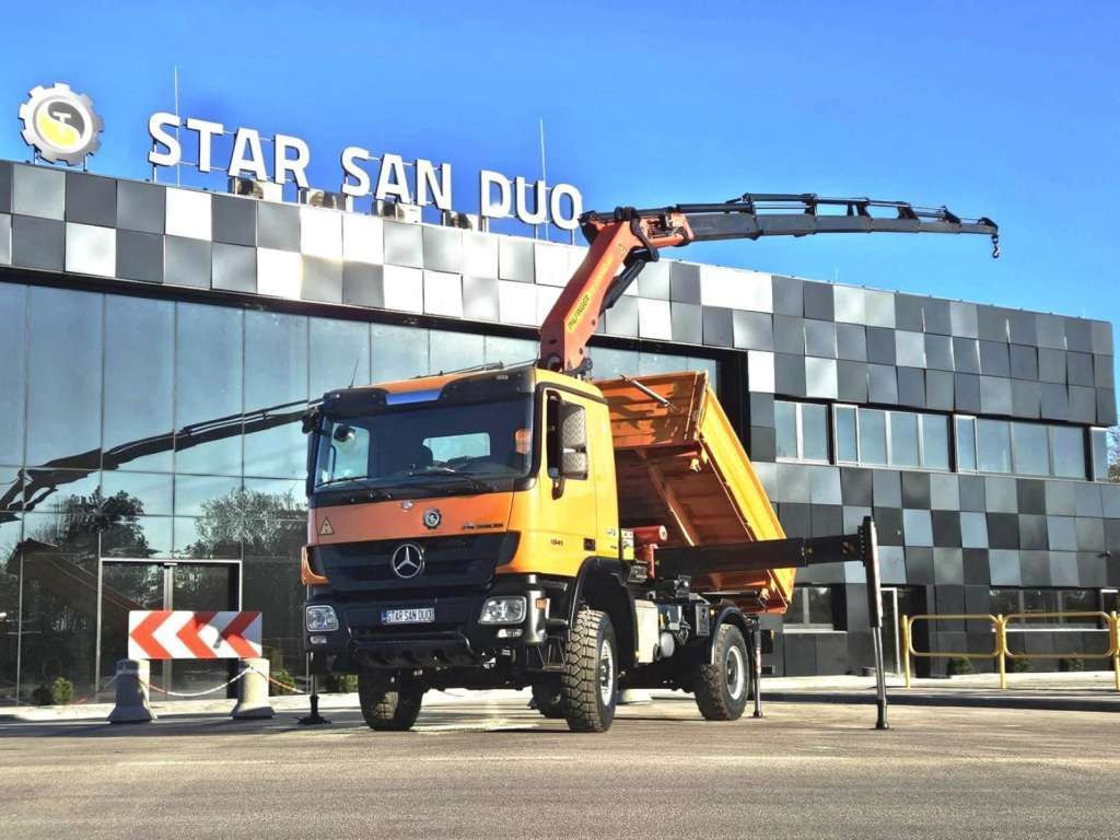 Mercedes-Benz ACTROS 1841 4x4 PALFINGER PK 22002 CRANE KIPER - Camion basculantă, Camion cu macara: Foto 1 Mercedes-Benz ACTROS 1841 4x4 PALFINGER PK 22002 CRANE KIPER - Camion basculantă, Camion cu macara: Foto 1